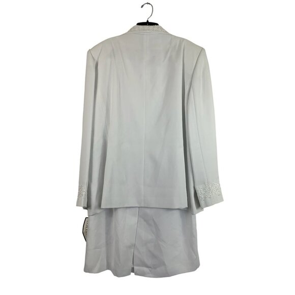 Executive Collection Women's Whistling White Skirt Set - Picture 2 of 11